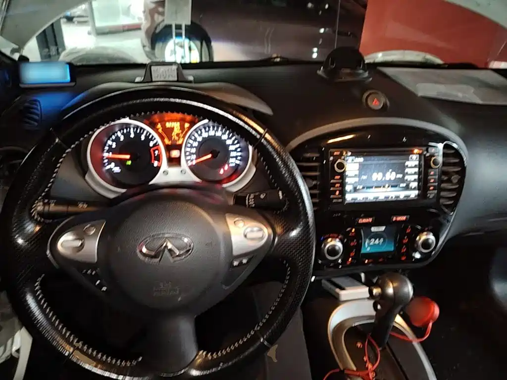 Infiniti ESQ — миниатюра 10