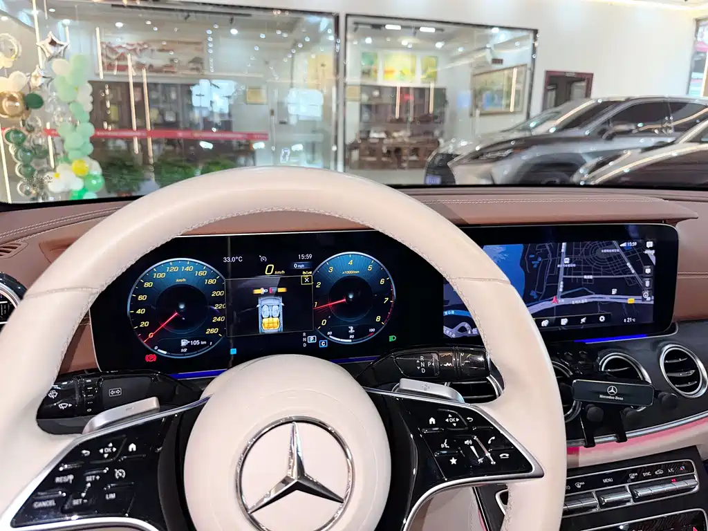 Mercedes-Benz E-Class — миниатюра 10