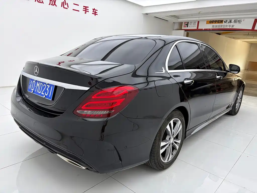 Mercedes-Benz C-Class — миниатюра 3