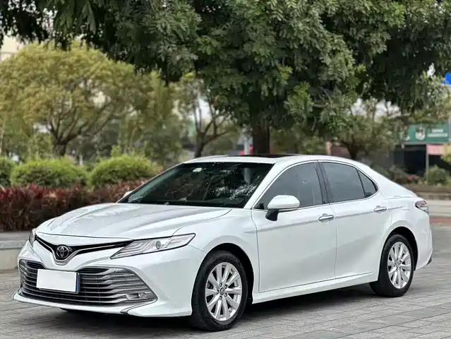 TOYOTA CAMRY 2020