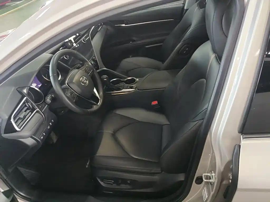 Toyota Camry — миниатюра 15