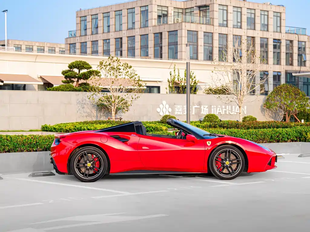 Ferrari 488 — миниатюра 12