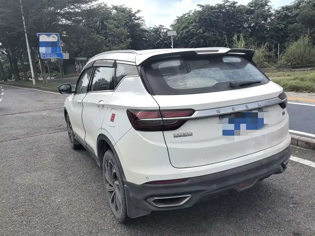 Geely Binyue — миниатюра 11