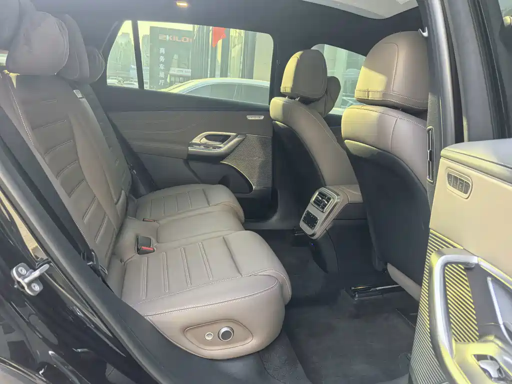 Mercedes-Benz GLC New Energy — миниатюра 19
