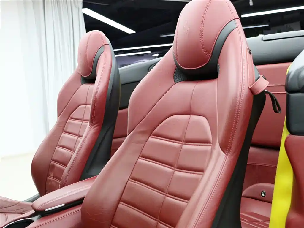 FERRARI CALIFORNIA T