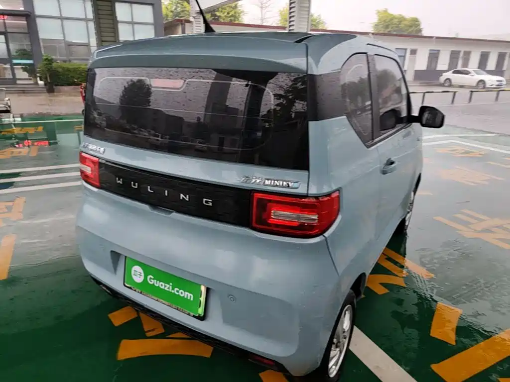 Wuling MINIEV — миниатюра 7