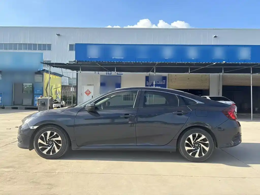 Honda Civic — миниатюра 6