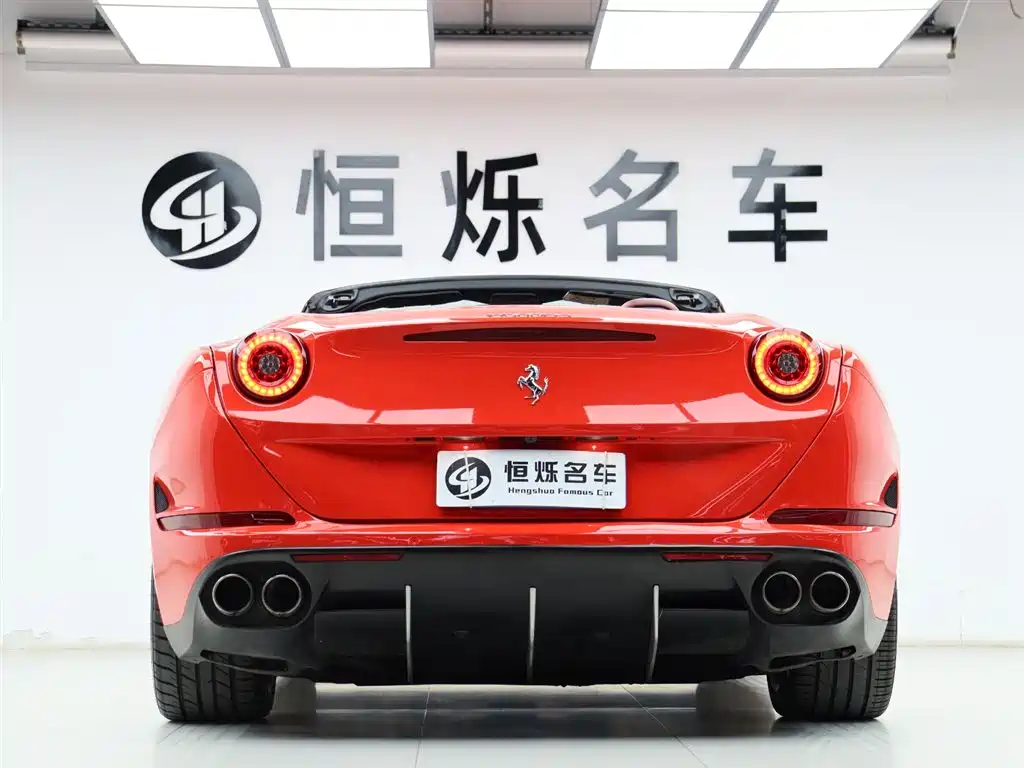 FERRARI CALIFORNIA T