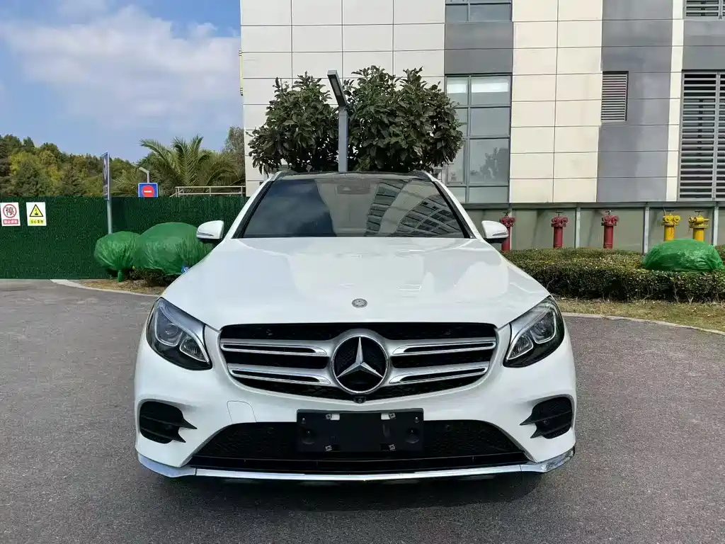 MERCEDES-BENZ GLC