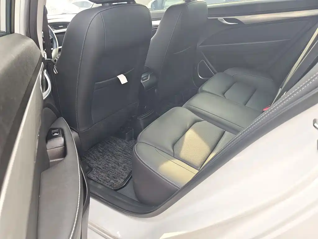 Geely Emgrand — миниатюра 9