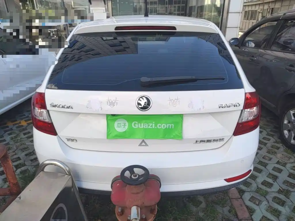 Skoda Rapid Spaceback — миниатюра 6