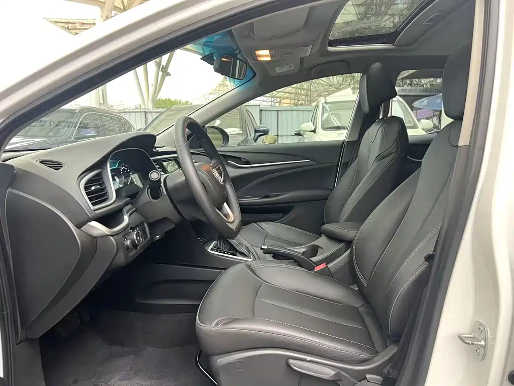 Buick Excelle — миниатюра 3