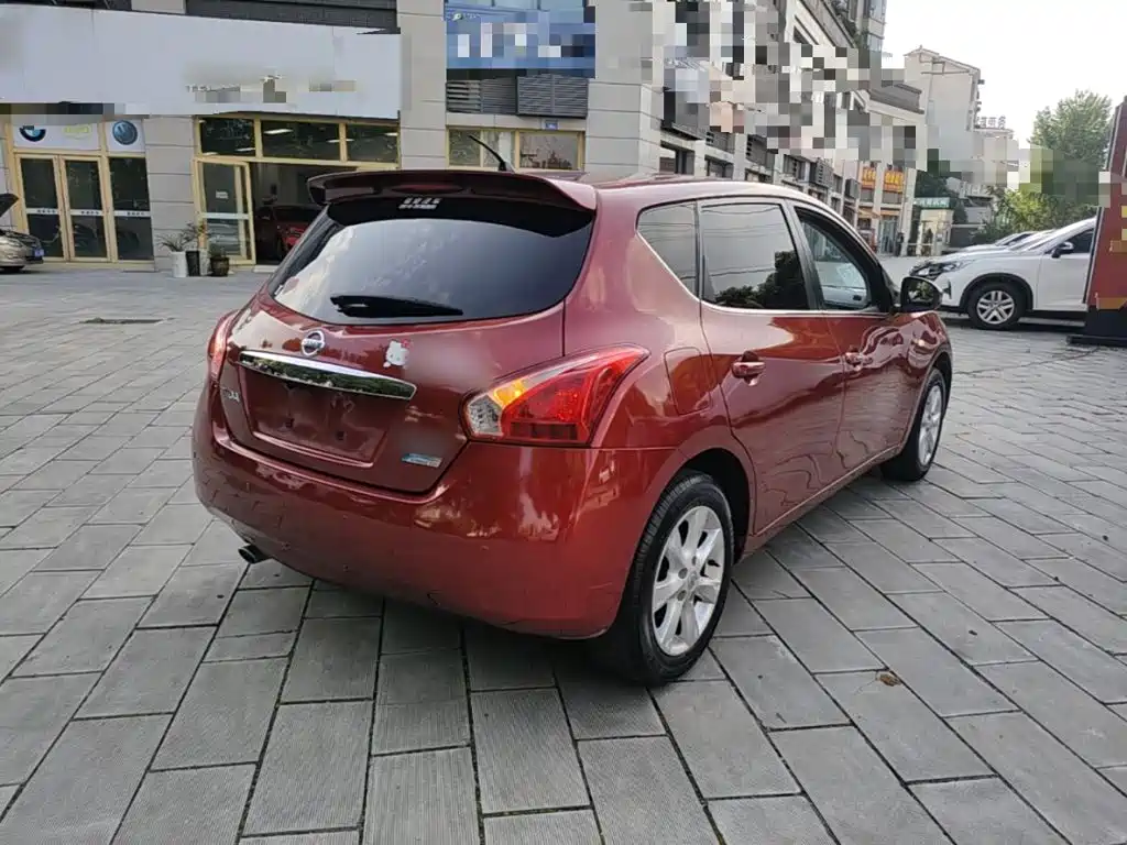 Nissan Tiida — миниатюра 7