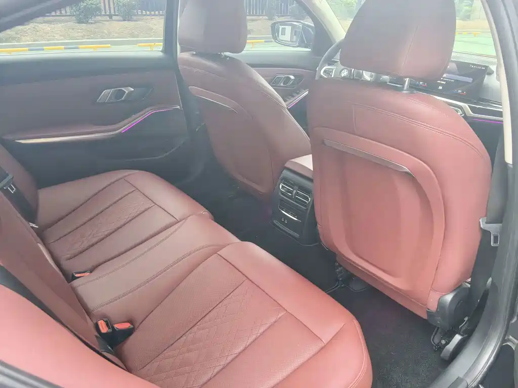 BMW 3 Series — миниатюра 8