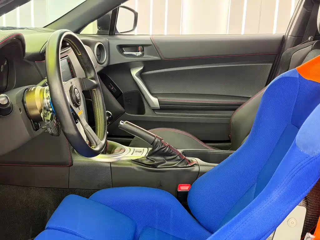 Subaru BRZ — миниатюра 10