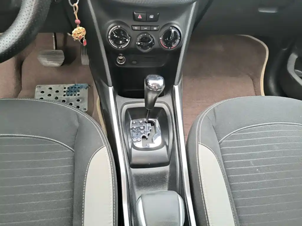 Peugeot 2008 — миниатюра 14