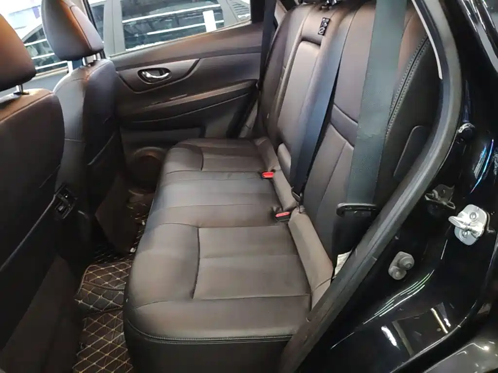 Nissan X-Trail — миниатюра 17