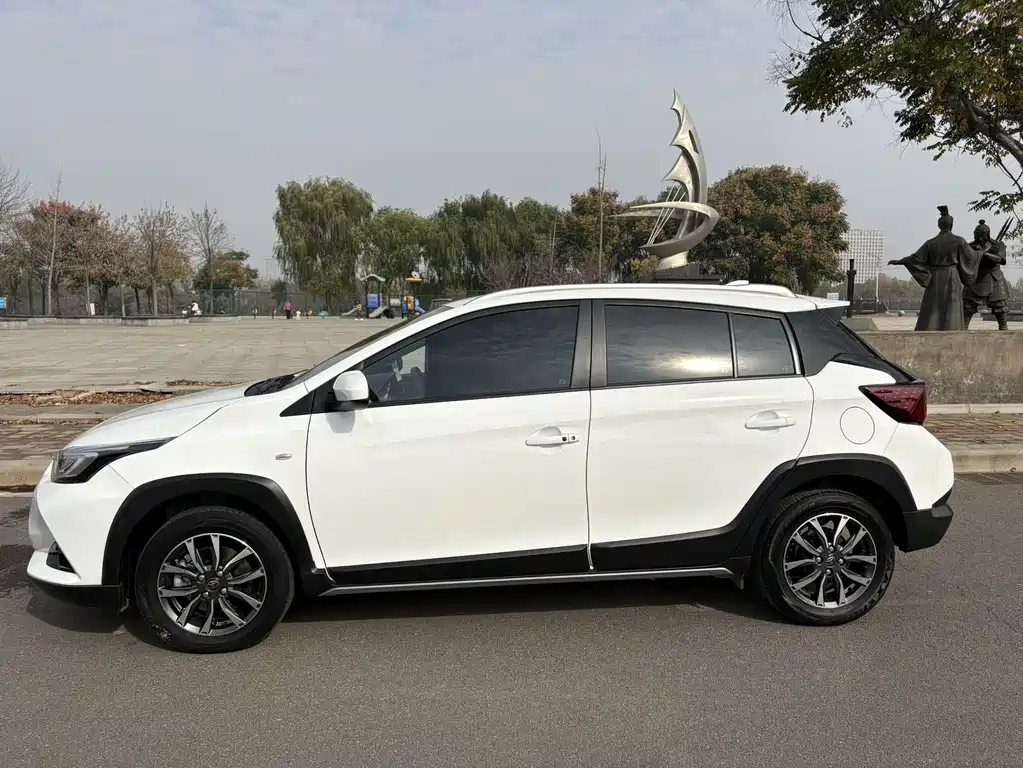 TOYOTA YARIS L ZHIXUAN