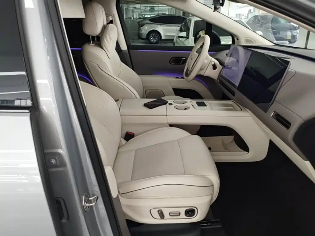 Li Auto Li i8 — миниатюра 25