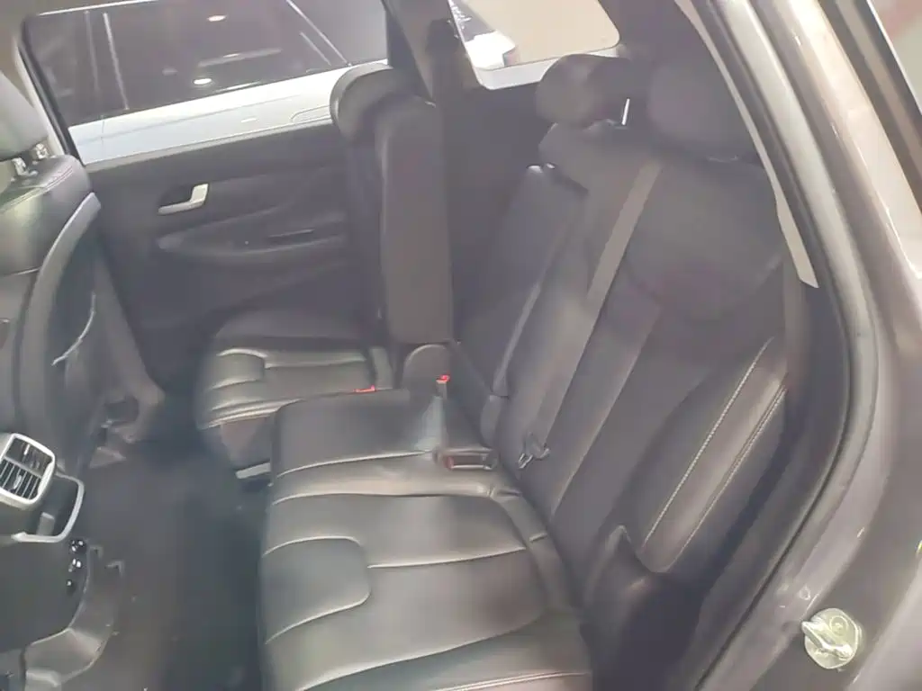 Hyundai Santa Fe — миниатюра 17