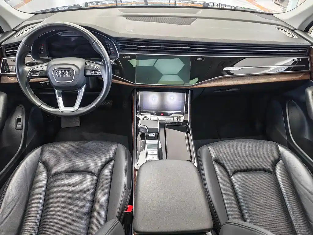 Audi Q7 — миниатюра 5