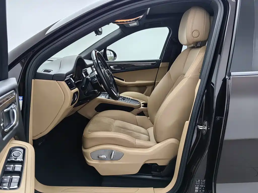 Porsche Macan — миниатюра 10