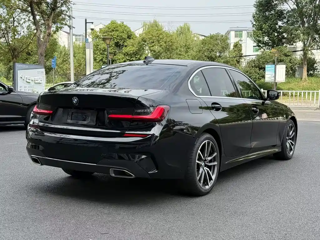 BMW 3 Series — миниатюра 4