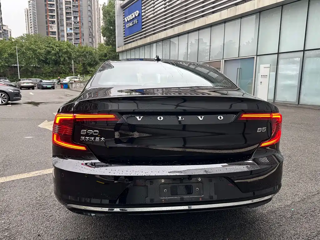 Volvo S90 — миниатюра 7