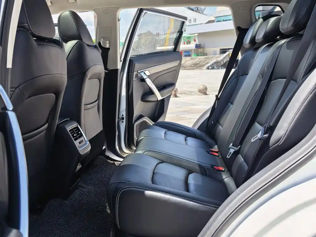 Geely Boyue — миниатюра 4