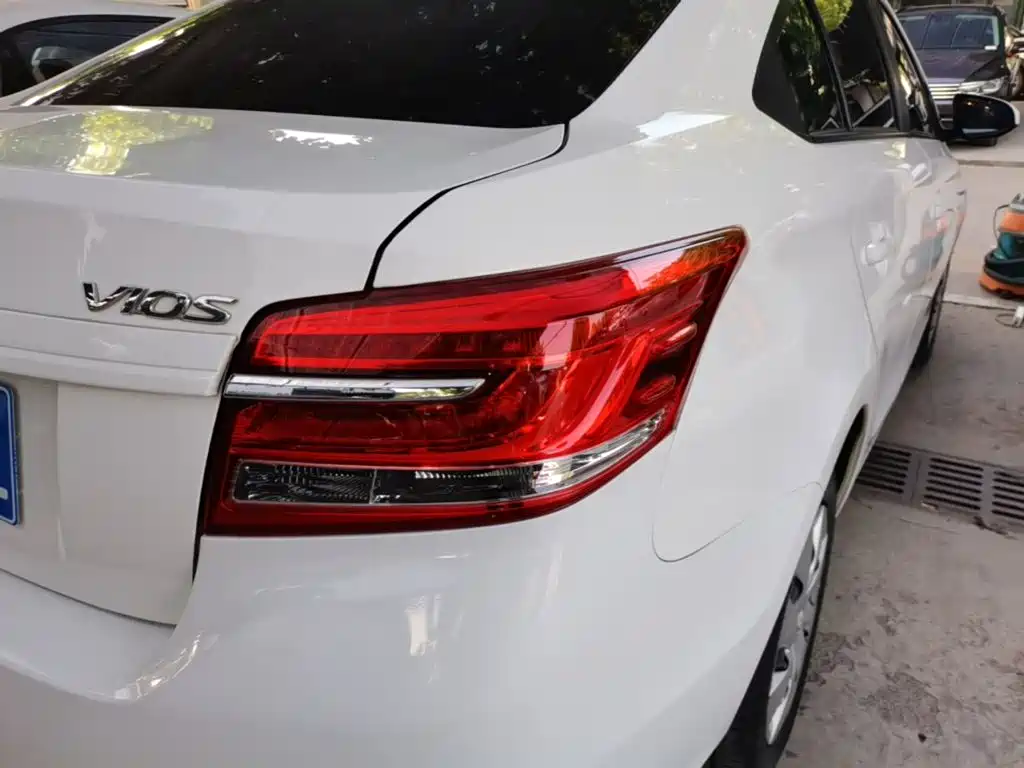 Toyota Vios — миниатюра 8