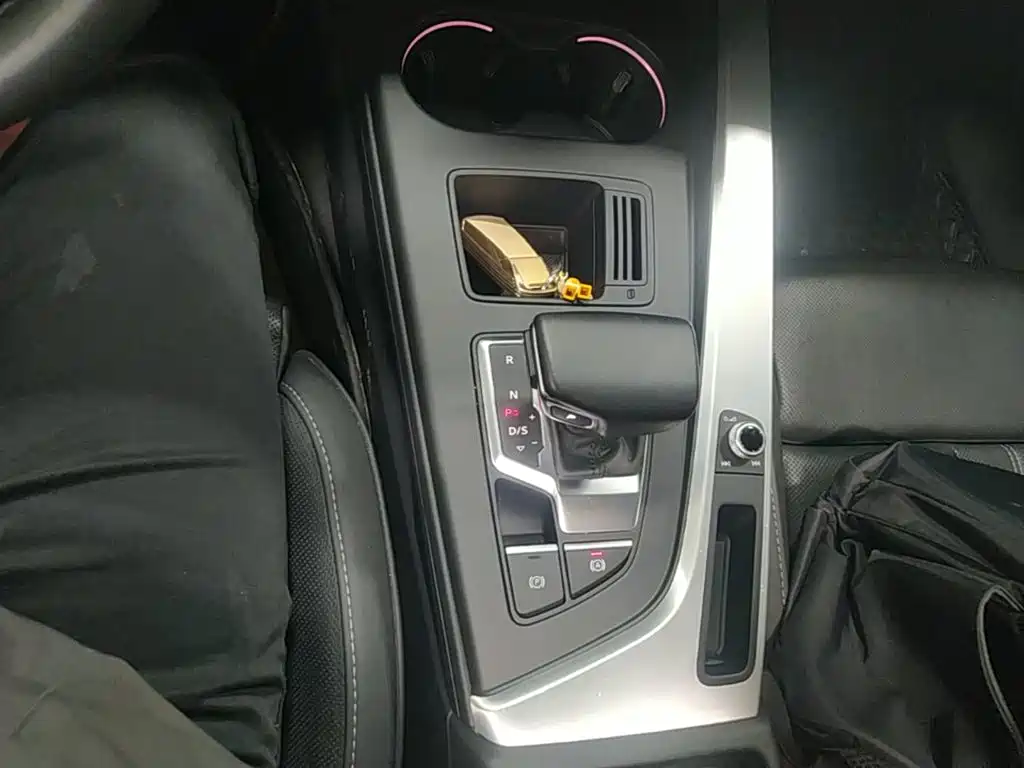 Audi A4L — миниатюра 14
