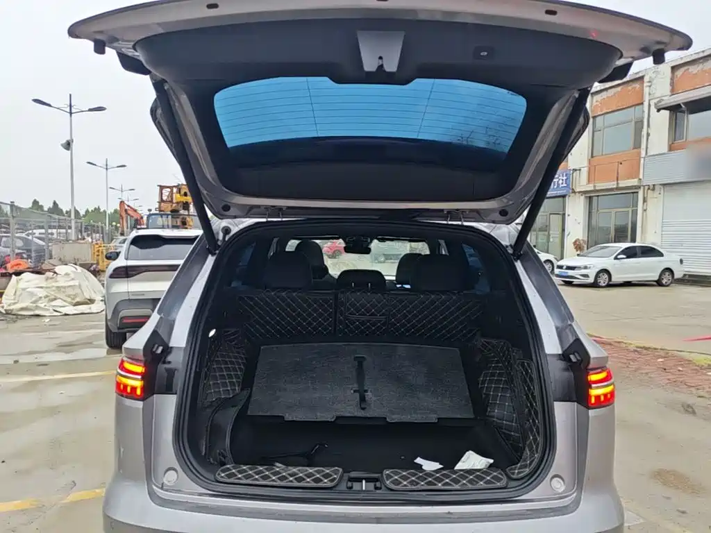 Geely Xingyue L — миниатюра 19