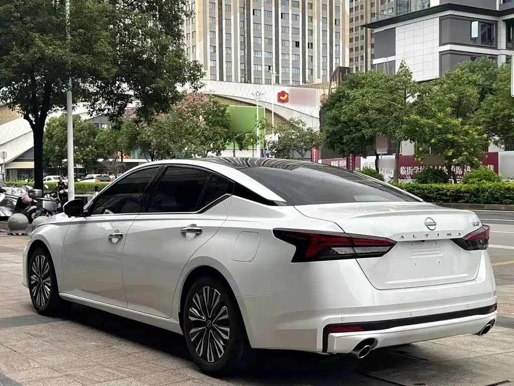 Nissan Teana — миниатюра 22