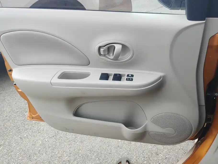 Nissan March — миниатюра 7