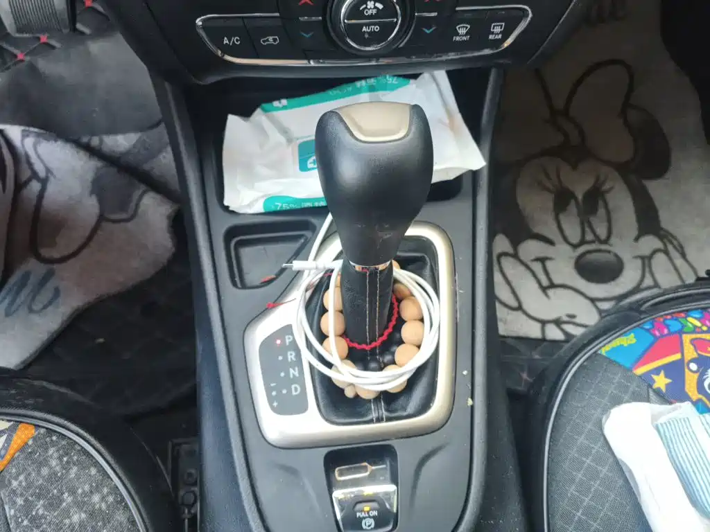 Jeep Cherokee — миниатюра 15