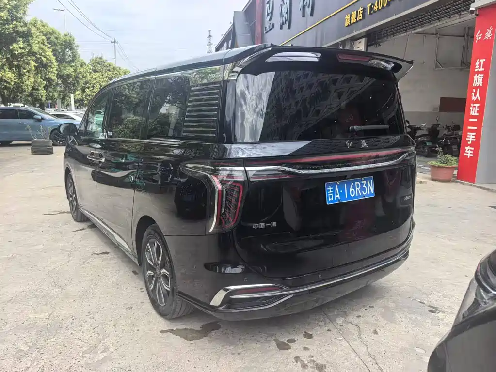 Hongqi HQ9 2023 2.0T