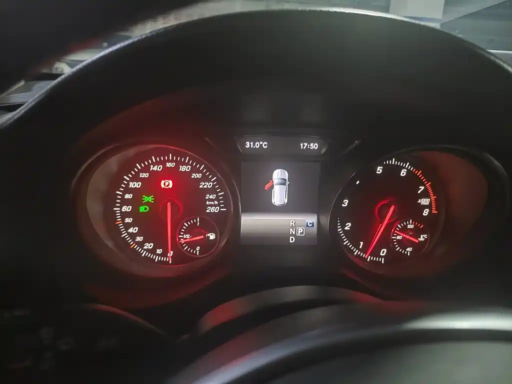 Mercedes-Benz GLA — миниатюра 8