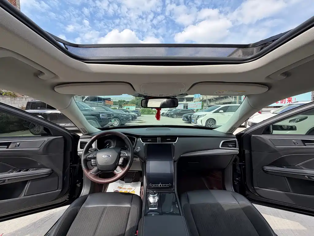 Ford Taurus — миниатюра 10