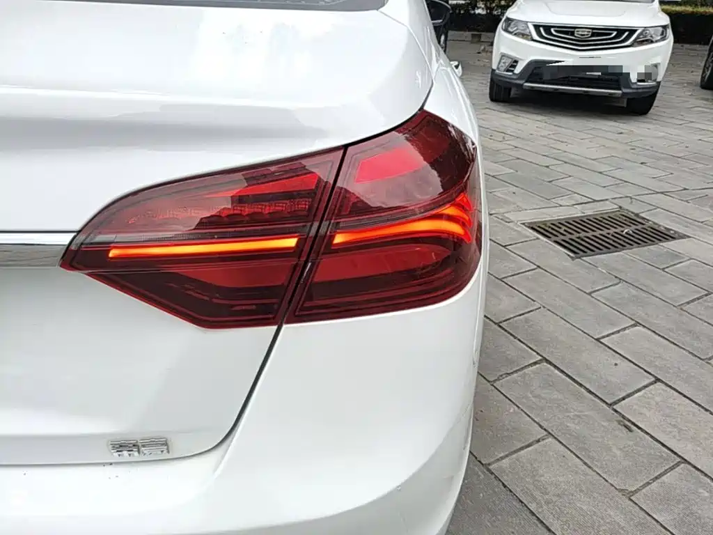Geely Emgrand — миниатюра 8