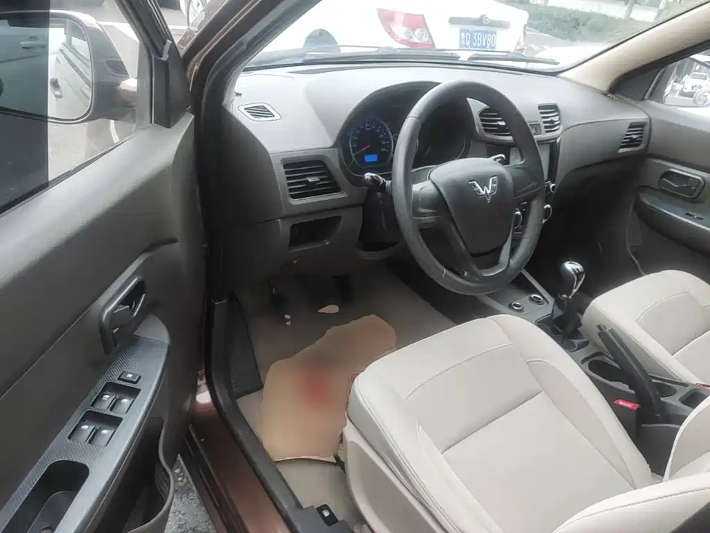 Wuling Hongguang — миниатюра 16
