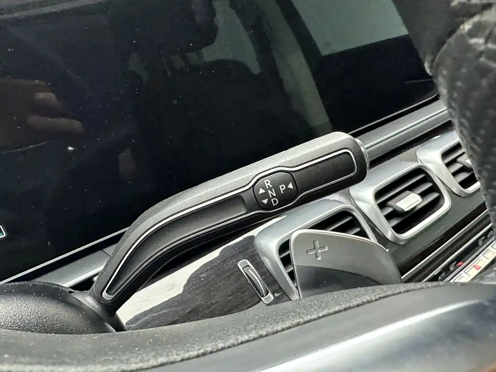 Mercedes-Benz GLS — миниатюра 17