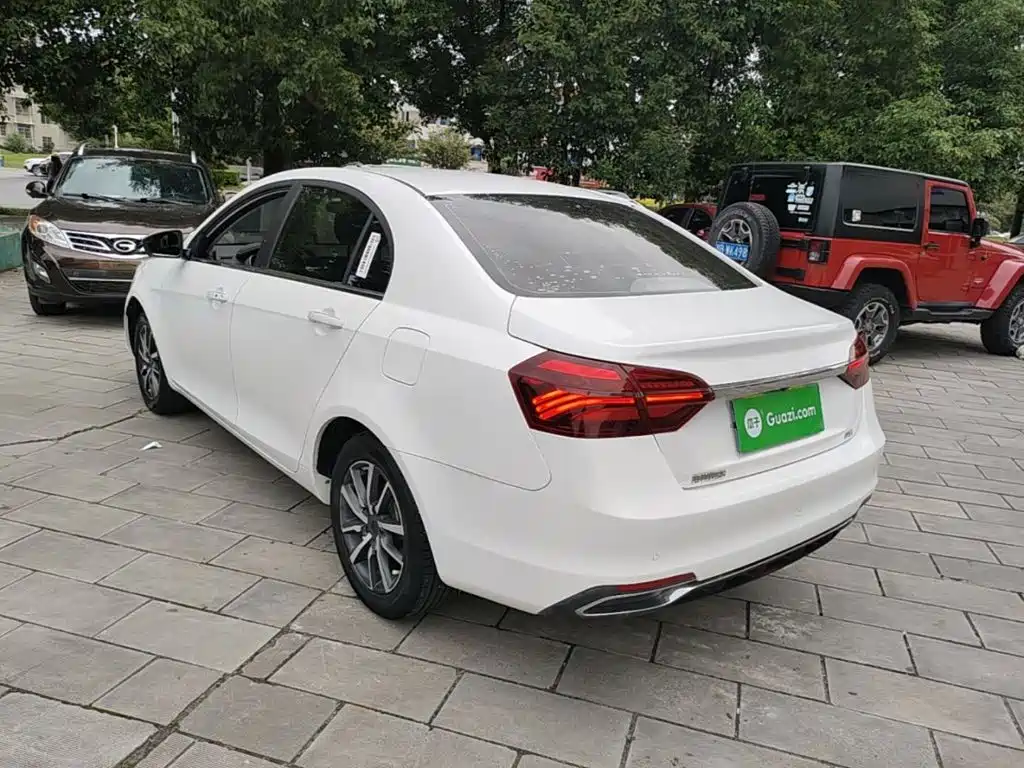 Geely Emgrand — миниатюра 5