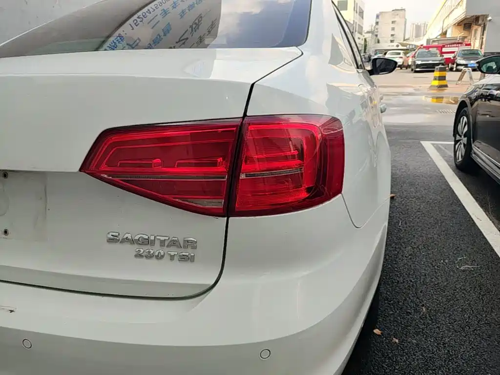 Volkswagen Sagitar — миниатюра 8