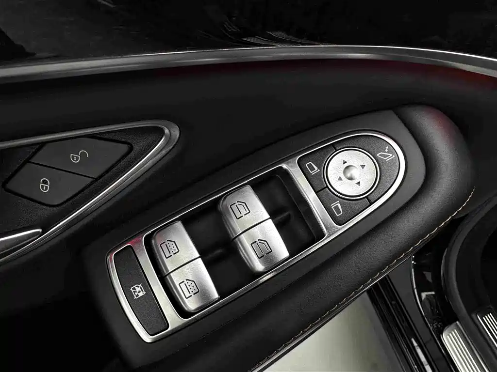 Mercedes-Benz S-Class — миниатюра 27