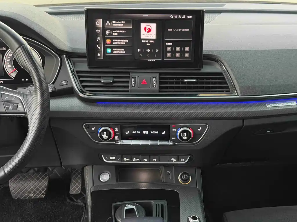 Audi Q5L Sportback — миниатюра 14