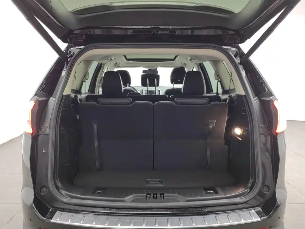 Ford Edge — миниатюра 16