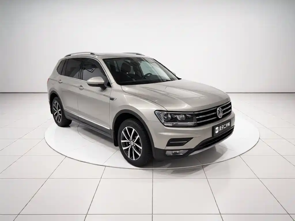 Volkswagen Tiguan L — миниатюра 24