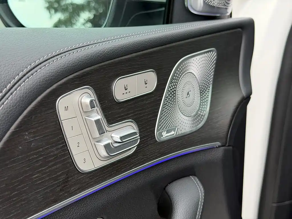 Mercedes-Benz GLE (Import) — миниатюра 24
