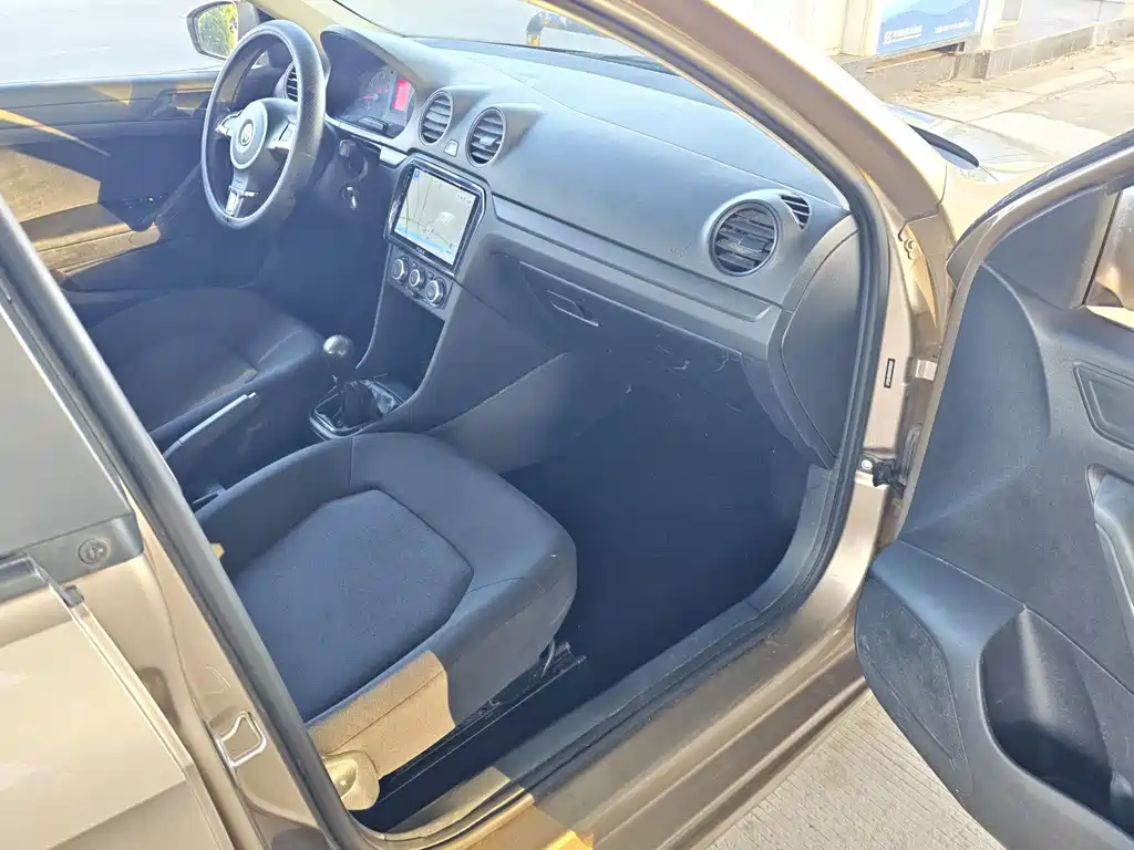 Volkswagen Jetta — миниатюра 13
