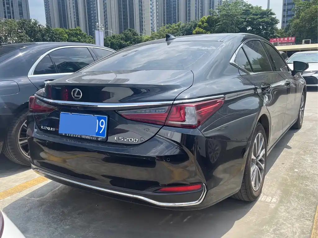 Lexus ES — миниатюра 3